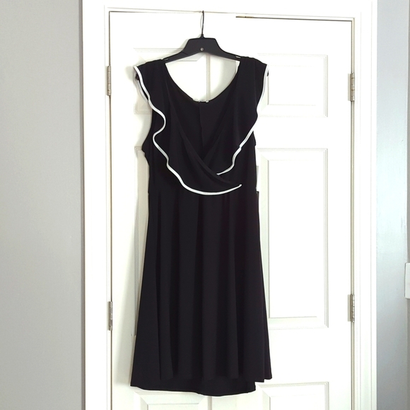 Tash + Sophie Dresses & Skirts - TASH + Sophie Ruffle Piped Trim Dress, Size XL, Black